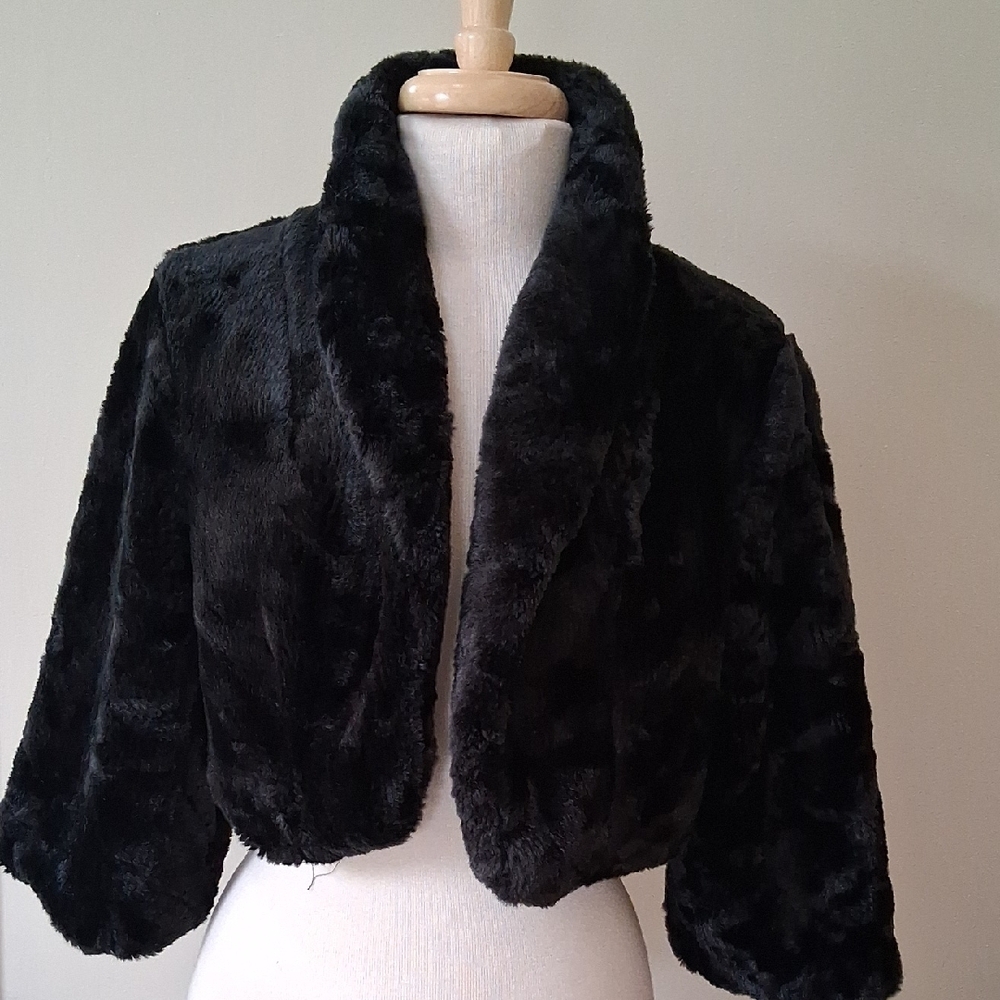 Dots Black Teddy Jacket Plush Cropped Design